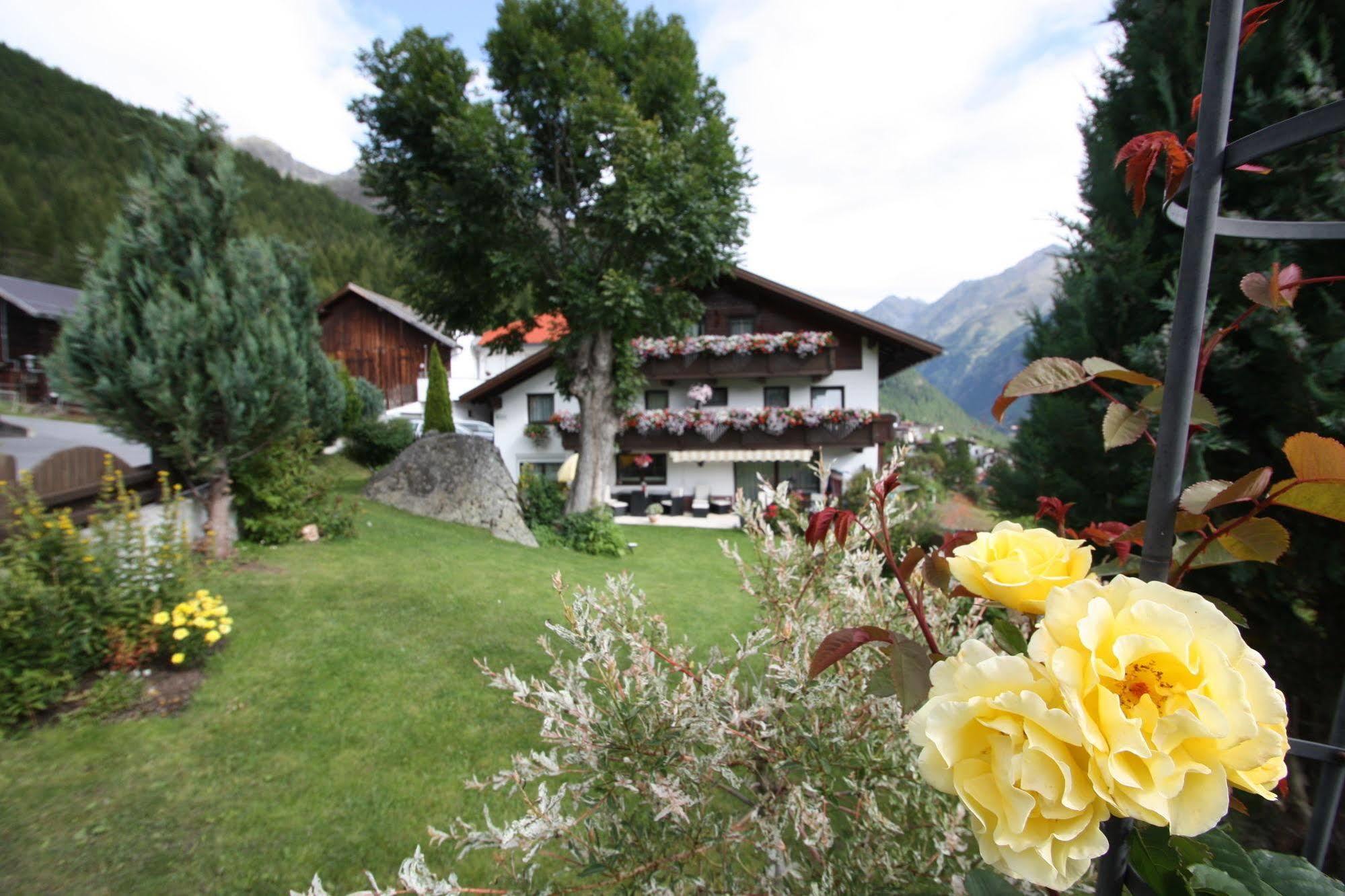 Hotel Haus Sonnenhang à Sölden Extérieur photo